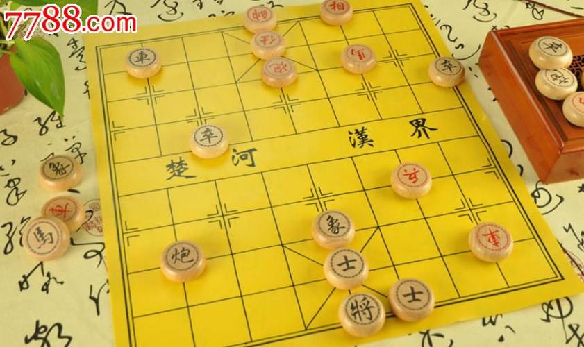 Hàng quán bủa vây trụ - bốt điện tại ngã tư Hàng Điếu – Bát Đàn.